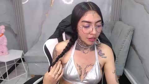 Snapshot of ashley_blum_v chatting on October 31, 2025, 1:17 am ashley_blum_v online show from October 31, 2025, 1:17 am