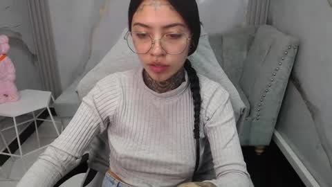 Snapshot of ashley_blum_v chatting on October 31, 2025, 2:07 pm ashley_blum_v online show from October 31, 2025, 2:07 pm