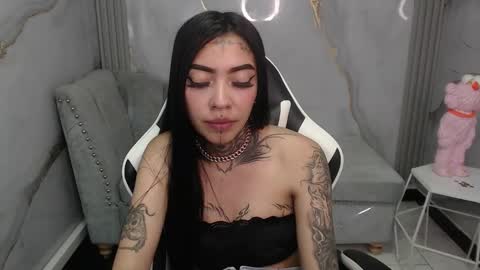 Snapshot of ashley_blum_v chatting on November 24, 2025, 1:16 am ashley_blum_v online show from November 24, 2025, 1:16 am