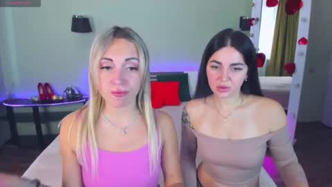 Snapshot of ashley_crashly chatting on October 5, 2025, 8:56 am Alina online show from October 5, 2025, 8:56 am