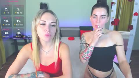 Snapshot of ashley_crashly chatting on November 14, 2025, 12:15 pm Alina online show from November 14, 2025, 12:15 pm