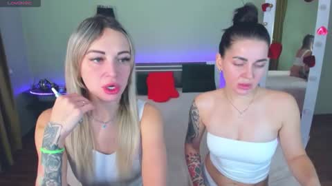 Snapshot of ashley_crashly chatting on November 30, 2025, 10:30 am Alina online show from November 30, 2025, 10:30 am