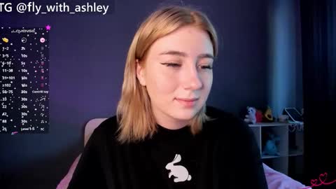Snapshot of ashley_fly chatting on September 9, 2025, 6:13 am ashley_fly online show from September 9, 2025, 6:13 am
