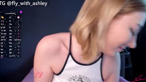 Snapshot of ashley_fly chatting on September 13, 2025, 6:13 am ashley_fly online show from September 13, 2025, 6:13 am