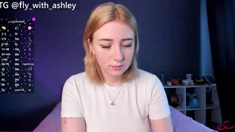 Snapshot of ashley_fly chatting on September 15, 2025, 5:51 am ashley_fly online show from September 15, 2025, 5:51 am