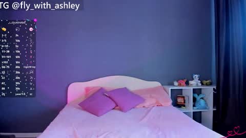 Snapshot of ashley_fly chatting on September 19, 2025, 6:59 am ashley_fly online show from September 19, 2025, 6:59 am