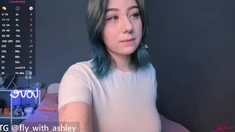 Snapshot of ashley_fly chatting on November 16, 2025, 5:13 am ashley_fly online show from November 16, 2025, 5:13 am