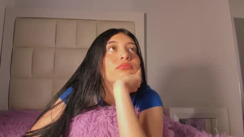 ashley_js online show from September 18, 2025, 2:08 pm