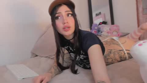 ashley_js online show from April 30, 2026, 8:57 pm