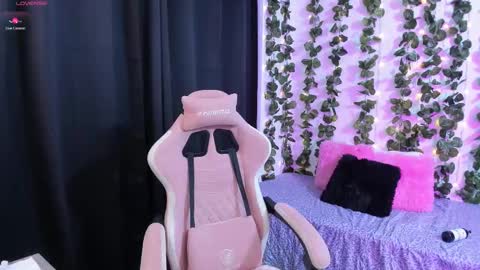 Snapshot of ashley_morgan_18 chatting on October 5, 2025, 2:21 am ashley online show from October 5, 2025, 2:21 am