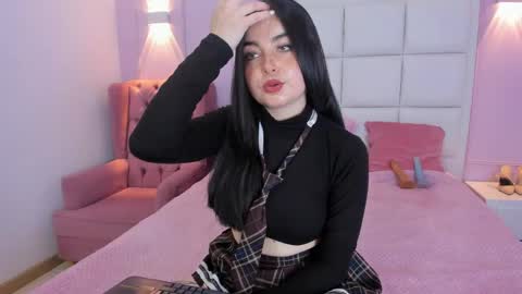 Snapshot of ashley_petit chatting on May 4, 2026, 1:07 pm ashley_petit online show from May 4, 2026, 1:07 pm