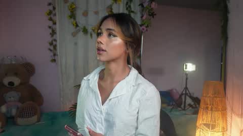 ashley_winhouse online show from June 1, 2026, 12:34 am
