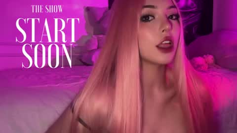 Ashlee Boox   online show from May 19, 2026, 4:24 pm