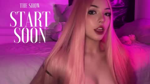 Ashlee Boox   online show from May 26, 2026, 2:46 pm
