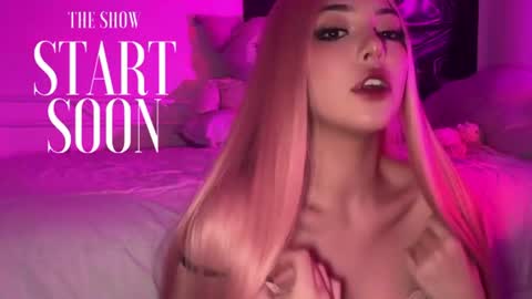 Ashlee Boox   online show from July 3, 2026, 6:58 pm