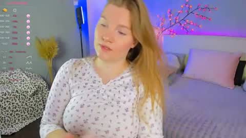 AshleyJonse online show from June 12, 2026, 4:55 am