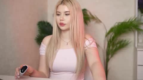 Snapshot of ashleyniko chatting on October 4, 2025, 3:32 pm AshleyNiko online show from October 4, 2025, 3:32 pm