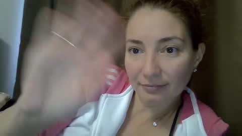 Ashley online show from September 17, 2025, 8:38 am