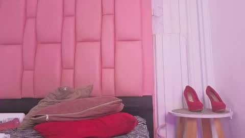 ashlleyray online show from April 28, 2026, 6:57 pm