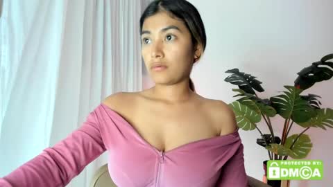 ashllovee online show from April 24, 2026, 1:08 am