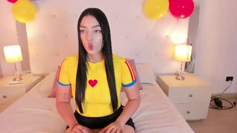 Snapshot of ashly_bloom chatting on July 7, 2026, 6:56 pm Ashly online show from July 7, 2026, 6:56 pm
