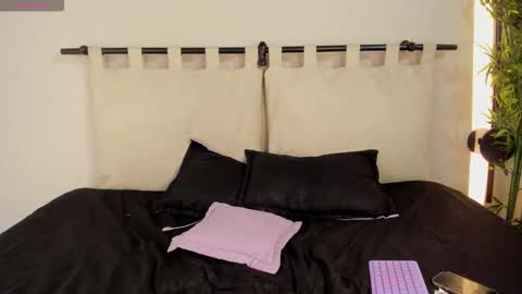 ashly_jones_ online show from December 16, 2025, 4:28 am