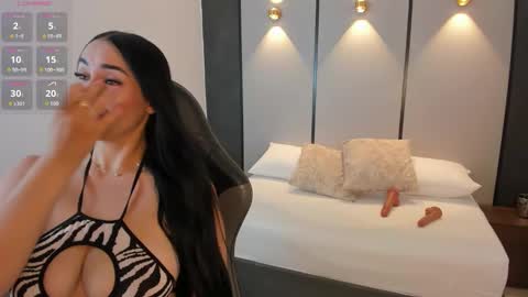 A S H L Y online show from December 19, 2025, 12:34 pm