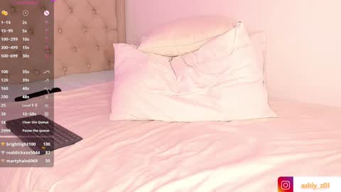 Snapshot of ashly_z chatting on January 14, 2025, 1:58 am Ashly online show from January 14, 2025, 1:58 am