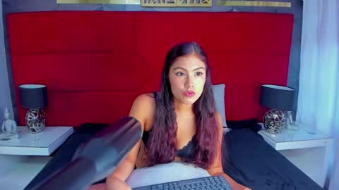 Snapshot of ashlye_collins chatting on October 7, 2025, 12:24 pm ashlye_collins online show from October 7, 2025, 12:24 pm