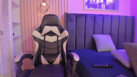 ashlye_miller_ online show from July 8, 2026, 8:02 pm