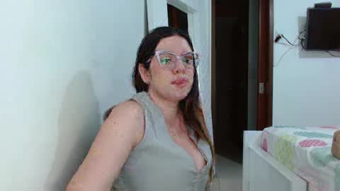 AshlyMoon online show from May 16, 2026, 12:40 am