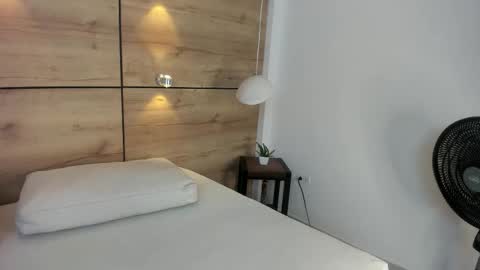 ashlyn online show from December 18, 2025, 7:31 pm