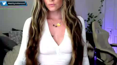 Snapshot of ashlyndiamond chatting on June 26, 2026, 10:36 pm Ashlyndiamond online show from June 26, 2026, 10:36 pm