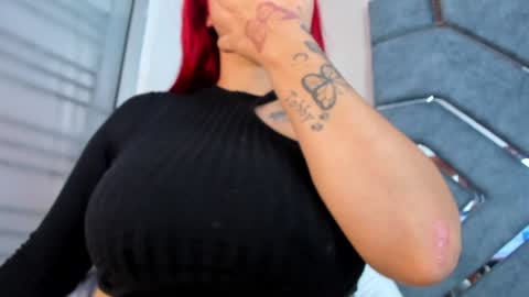 Snapshot of ashlyrey_1 chatting on February 4, 2025, 2:17 am Ashly online show from February 4, 2025, 2:17 am