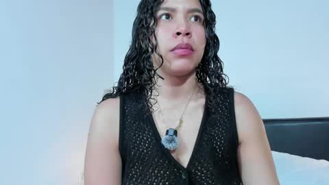 ashlyviper77 online show from May 17, 2026, 4:47 pm