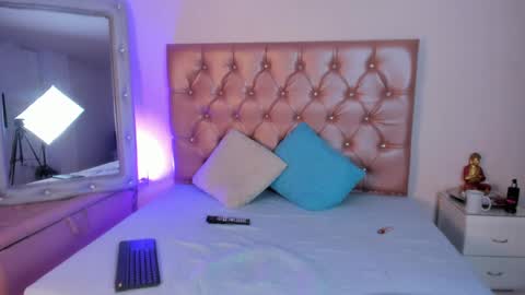 ashtart_1 online show from April 28, 2026, 11:32 pm