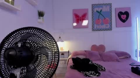 Snapshot of asia_lune chatting on May 16, 2026, 10:36 am MyaFontaine online show from May 16, 2026, 10:36 am