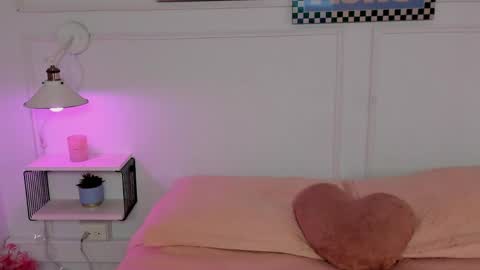 Snapshot of asia_lune chatting on May 26, 2026, 3:35 am MyaFontaine online show from May 26, 2026, 3:35 am