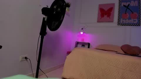 Snapshot of asia_lune chatting on June 4, 2026, 3:34 am MyaFontaine online show from June 4, 2026, 3:34 am