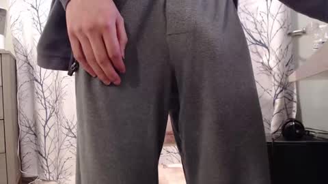 asian_boy28 online show from February 3, 2025, 4:14 am