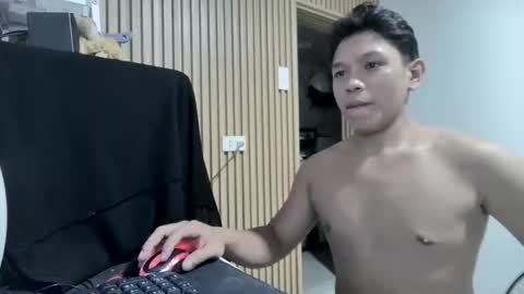 asian_calid22xx online show from January 6, 2026, 4:32 pm