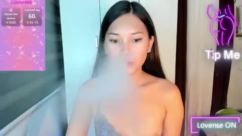 Snapshot of asian_cecilyxx chatting on October 30, 2025, 5:46 pm Cecily online show from October 30, 2025, 5:46 pm