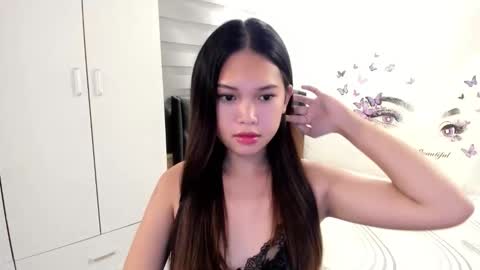 Snapshot of asian_cecilyxx chatting on November 27, 2025, 5:26 pm Cecily online show from November 27, 2025, 5:26 pm