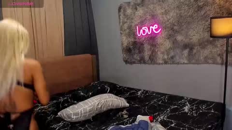 bigload CUM   take me private show or passwordshow online show from November 10, 2025, 12:15 pm