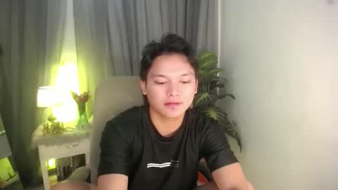 asian_handsomexx online show from November 24, 2025, 7:19 am