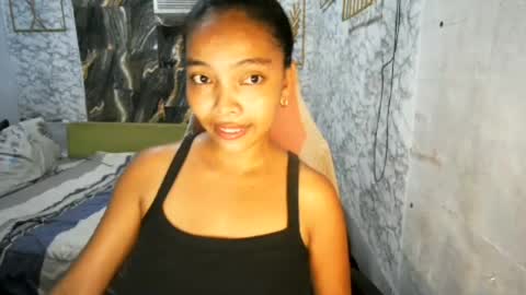 Snapshot of asian_janeth chatting on June 16, 2026, 1:52 am im janeth single mom online show from June 16, 2026, 1:52 am