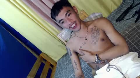 Snapshot of asian_kimxxx chatting on February 8, 2025, 10:19 pm don online show from February 8, 2025, 10:19 pm