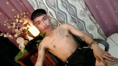 Snapshot of asian_kimxxx chatting on February 19, 2025, 7:39 am don online show from February 19, 2025, 7:39 am