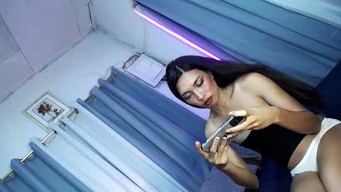 Snapshot of asian_luci chatting on January 4, 2025, 8:05 pm LUCI BABE online show from January 4, 2025, 8:05 pm