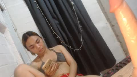 Snapshot of asian_reyshell chatting on January 17, 2025, 9:49 am Reyshell online show from January 17, 2025, 9:49 am